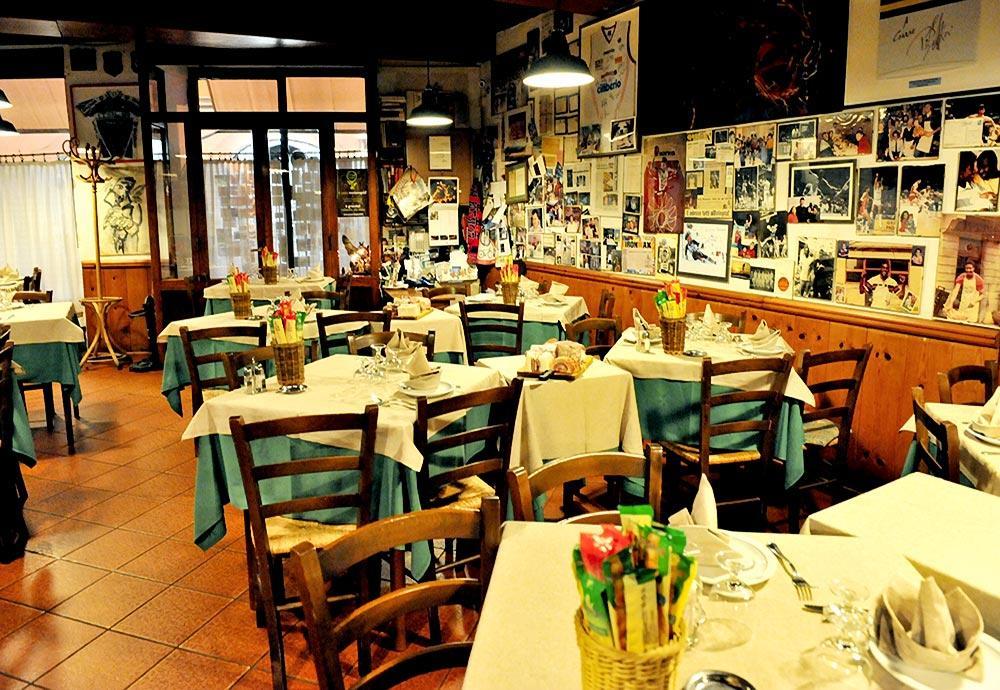 Albergo Bologna Βαρέζε Εξωτερικό φωτογραφία