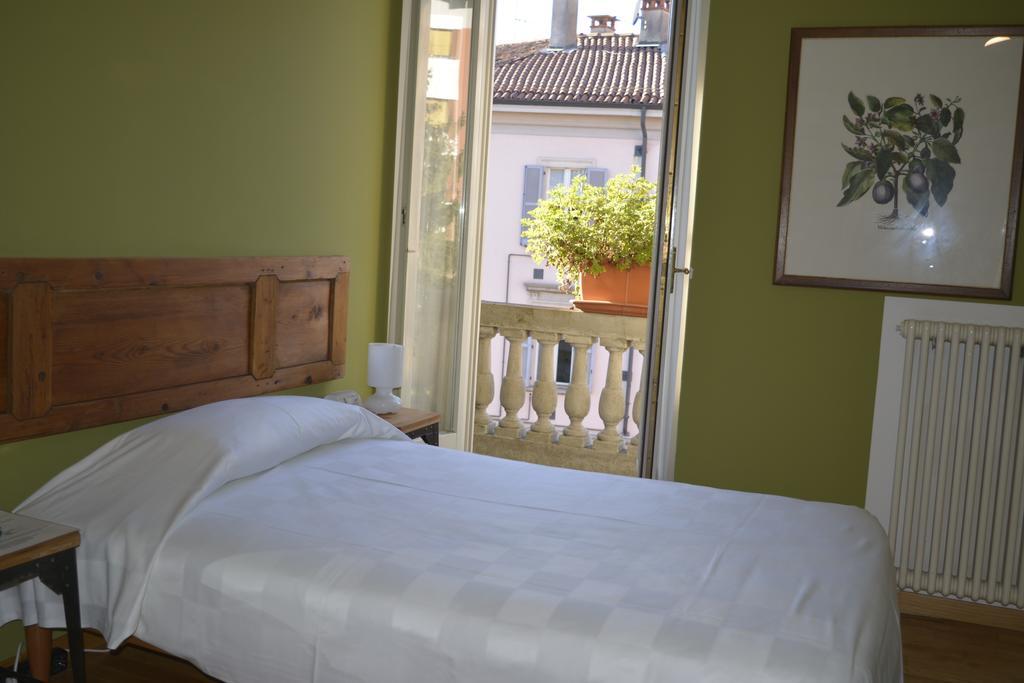 Albergo Bologna Βαρέζε Εξωτερικό φωτογραφία