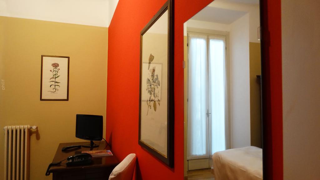 Albergo Bologna Βαρέζε Εξωτερικό φωτογραφία